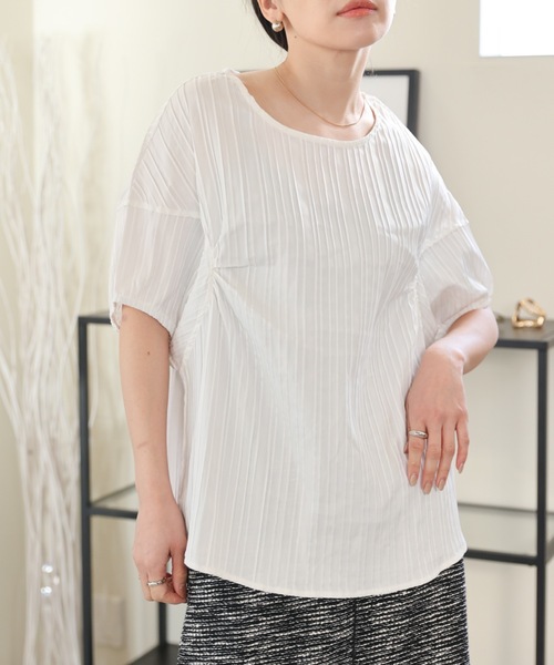 ULEULA（ウルア）の「プリーツ変形ボリュームスリーブブラウス（シャツ/ブラウス・レディース・ホワイト/ブラック・FREE）」の5枚目の写真