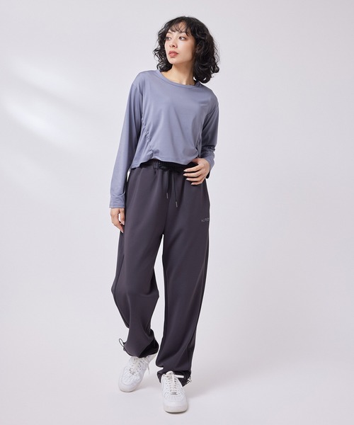 NERGY(ナージー)の「シャーリングロングスリーブTシャツ(Tシャツ/カットソー・レディース・ブラック/キナリ/ブルー系その他4・FREE)」の16枚目の写真