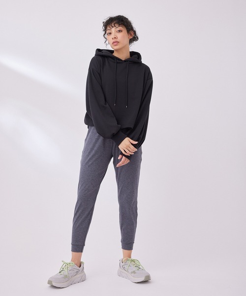 NERGY(ナージー)の「シャーリングロングスリーブTシャツ(Tシャツ/カットソー・レディース・ブラック/キナリ/ブルー系その他4・FREE)」の13枚目の写真