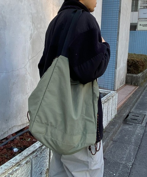 CIAOPANIC TYPY(チャオパニックティピー)の「2WAYナイロンナップサック(バックパック/リュック・メンズ・ブラック/グレー/アイボリー/カーキ・ONE SIZE)」の4枚目の写真