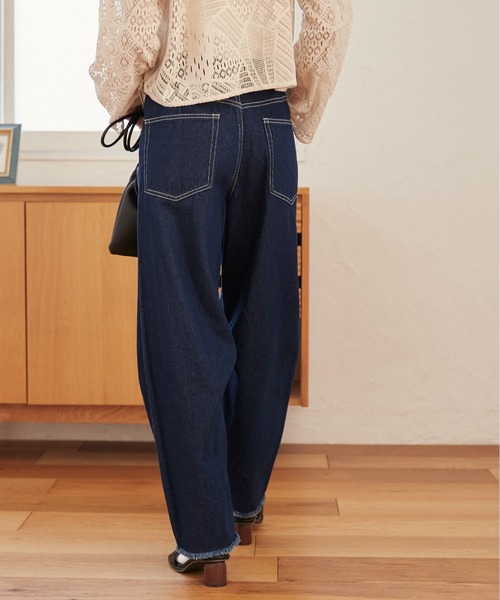 ANGIE（アンジー）の「カーブパンツ（デニムパンツ・レディース・ブルー/ホワイト/ネイビー・FREE）」の18枚目の写真