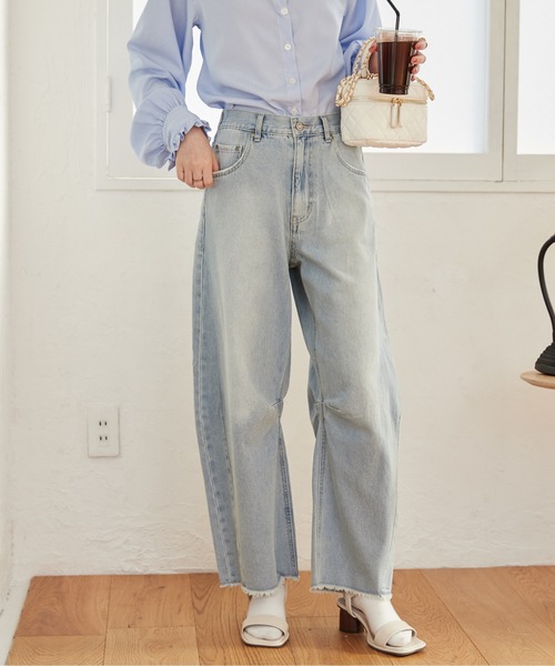 ANGIE（アンジー）の「カーブパンツ（デニムパンツ・レディース・ブルー/ホワイト/ネイビー・FREE）」の9枚目の写真