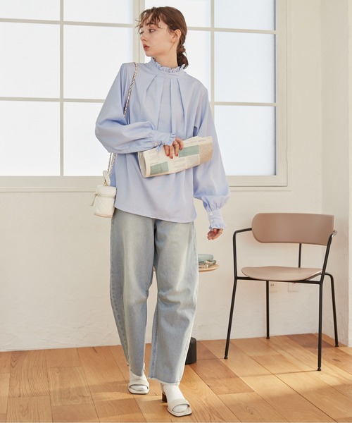 ANGIE（アンジー）の「カーブパンツ（デニムパンツ・レディース・ブルー/ホワイト/ネイビー・FREE）」の4枚目の写真