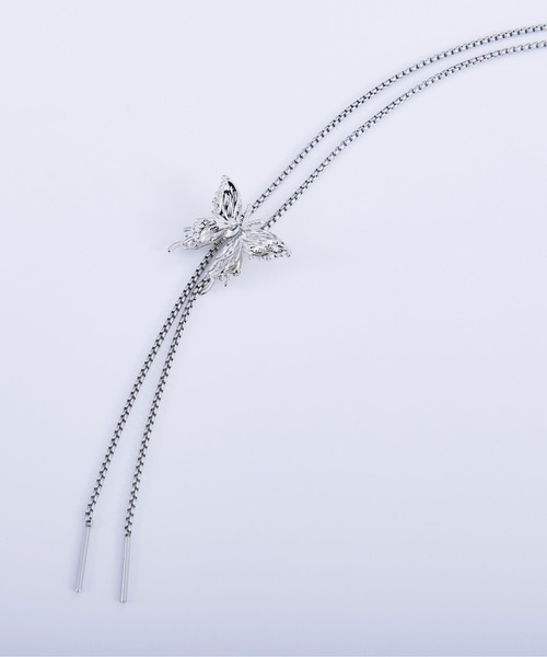 Ellno Loset(エルノロゼット)の「バタフライループタイ(ネックレス・メンズ・シルバー・FREE)」の2枚目の写真
