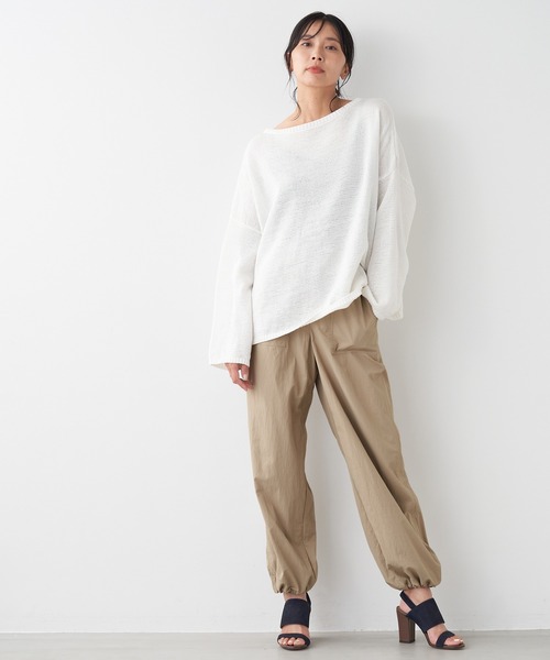 MICA&DEAL(マイカ&ディール)の「ボートネックルーズニットプルオーバー(ニット/セーター・レディース・ブラウン/グレイッシュベージュ/ブラック/オフホワイト・FREE)」の10枚目の写真