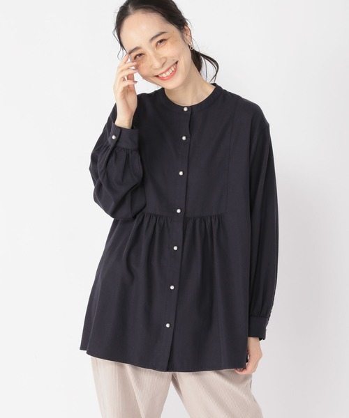美品♡   AP STUDIO  パールボタンブラウス　クロ パールボタンバンドカラーボリューム袖ブラウス（シャツ/ブラウス