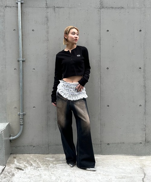 WHO'S WHO gallery（フーズフーギャラリー）の「【SLOPPY/スロッピー】フューチャーロゴヘンリーネックトップス（Tシャツ/カットソー・レディース・チャコールグレー/グレー/オフホワイト/ライトグレー/ブラック・FREE）」の9枚目の写真