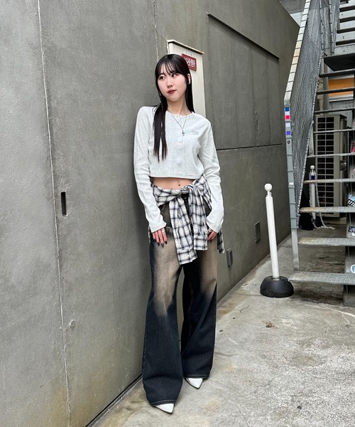 WHO'S WHO gallery（フーズフーギャラリー）の「【SLOPPY/スロッピー】フューチャーロゴヘンリーネックトップス（Tシャツ/カットソー・レディース・チャコールグレー/グレー/オフホワイト/ライトグレー/ブラック・FREE）」の6枚目の写真