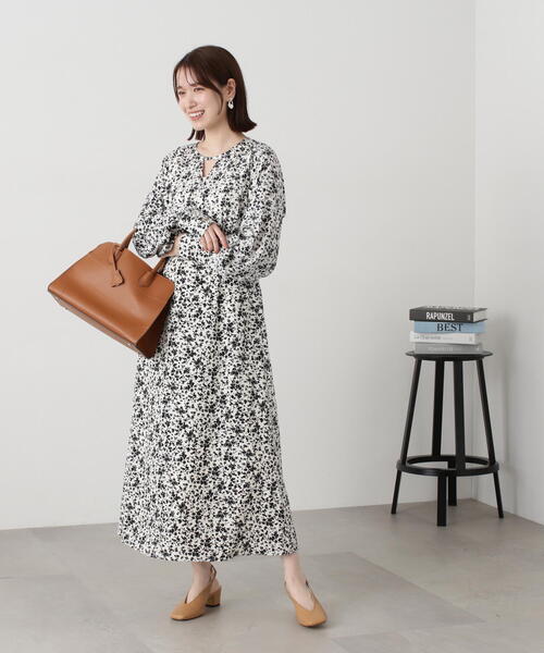 N.(N. Natural Beauty Basic)(エヌエヌナチュラルビューティーベーシック)の「◆【S Size Line】Vオープンカラーワンピース(ワンピース・レディース・ホワイト系その他/ベージュ/ブルー・SMALL/MEDIUM)」の16枚目の写真