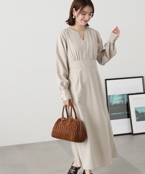 N.(N. Natural Beauty Basic)(エヌエヌナチュラルビューティーベーシック)の「◆【S Size Line】Vオープンカラーワンピース(ワンピース・レディース・ホワイト系その他/ベージュ/ブルー・SMALL/MEDIUM)」の3枚目の写真