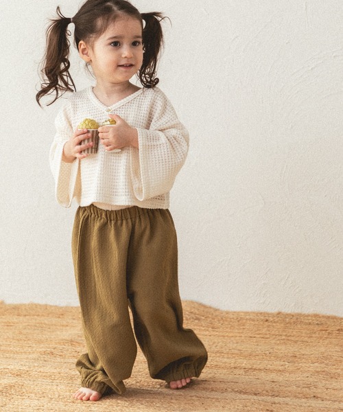 sea and shells by pairmanon（シーアンドシェルズバイペアマノン）の「【sea and shells by pairmanon】リラックスパンツ（その他ベビーウェア・キッズ・ベージュ/ホワイト系その他/カーキ・110/90/100/80）」の3枚目の写真