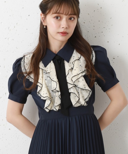 Cheek（チーク）の「配色フリルプリーツボウタイワンピース（ワンピース・レディース・ベージュ/ネイビー/アイボリー/サックスブルー・MEDIUM）」の18枚目の写真