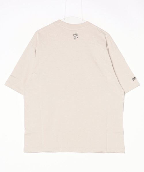 NEW ERA(ニューエラ)の「ニューエラ SS OS CT TEE PEANUTS STO(Tシャツ/カットソー・メンズ・ベージュ・LL/3L/M/L)」の2枚目の写真