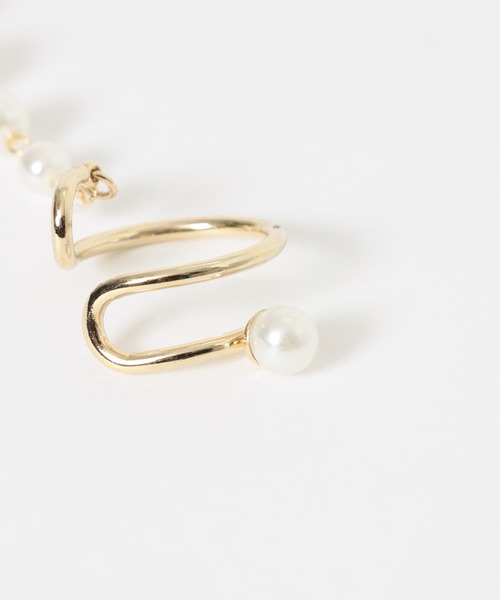 SMELLY（スメリー）の「グラデーションパールドロップイヤカフ（イヤーカフ・レディース・ゴールド系その他・-）」の3枚目の写真