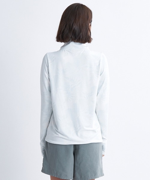 ROXY（ロキシー）の「AURORA STAND/ロキシー長袖ジップアップラッシュガード(水着）（ラッシュガード・レディース・ネイビー/ホワイト/ピンク/オフホワイト/カーキ/ブラック・SMALL/MEDIUM/LARGE）」の21枚目の写真
