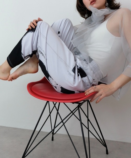 DOLLUPOOPS(ドールアップウップス)の「フォトプリントパンツ(その他パンツ・レディース・オフホワイト/ブルー・38)」の6枚目の写真