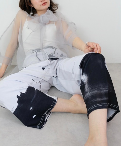 DOLLUPOOPS(ドールアップウップス)の「フォトプリントパンツ(その他パンツ・レディース・オフホワイト/ブルー・38)」の9枚目の写真
