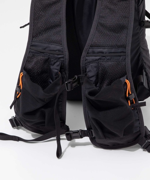 MYSTERY RANCH（ミステリーランチ）の「MYSTERY RANCH GALLAGATOR 10 ミステリーランチ リュック ギャラゲーター 10（バックパック/リュック・メンズ・ブラック/ベージュ系1/グレー系1・FREE/S/M/L/XL）」の12枚目の写真