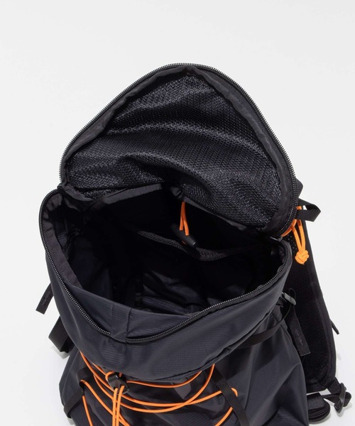 MYSTERY RANCH（ミステリーランチ）の「MYSTERY RANCH GALLAGATOR 10 ミステリーランチ リュック ギャラゲーター 10（バックパック/リュック・メンズ・ブラック/ベージュ系1/グレー系1・FREE/S/M/L/XL）」の14枚目の写真