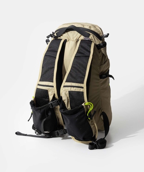 MYSTERY RANCH（ミステリーランチ）の「MYSTERY RANCH GALLAGATOR 10 ミステリーランチ リュック ギャラゲーター 10（バックパック/リュック・メンズ・ブラック/ベージュ系1/グレー系1・FREE/S/M/L/XL）」の22枚目の写真