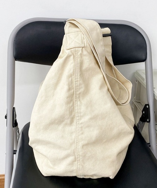 florist（フローリスト）の「バイオウォッシュ大容量斜め掛けキャンバスショルダーバッグ（ショルダーバッグ・レディース・グリーン/ブラック/オフホワイト/レッド・FREE）」の14枚目の写真