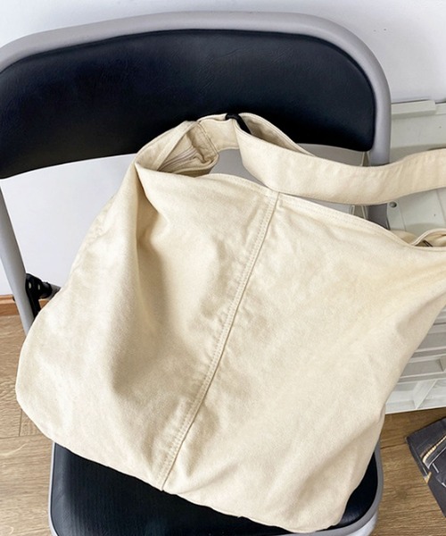 florist（フローリスト）の「バイオウォッシュ大容量斜め掛けキャンバスショルダーバッグ（ショルダーバッグ・レディース・グリーン/ブラック/オフホワイト/レッド・FREE）」の16枚目の写真