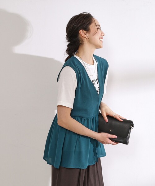 DRESKIP（ドレスキップ）の「◆【2点セット】大人のフェミニンカジュアルに　ペプラムジレ＋ロゴTシャツ（その他トップス・レディース・ブルー/カーキ/ブラック・04/03/02）」の20枚目の写真