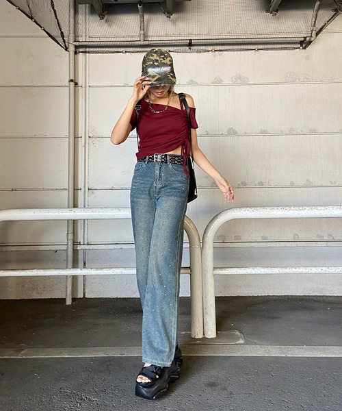 non-hedge（ノンヘッジ）の「ワンショルダークロップド丈トップス（Tシャツ/カットソー・レディース・オフホワイト/チャコールグレー/ブラック/ワインレッド・FREE）」の21枚目の写真