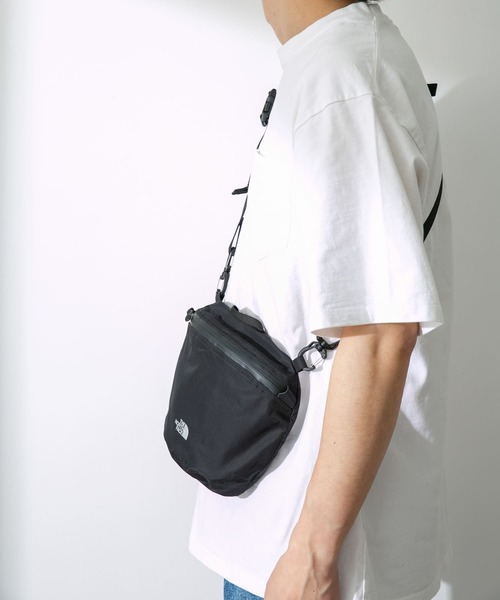 THE NORTH FACE（ザノースフェイス）の「THE NORTH FACE　WP Shoulder Pocket（ショルダーバッグ・メンズ・ホワイト系その他/ブラック・ONE SIZE）」の8枚目の写真