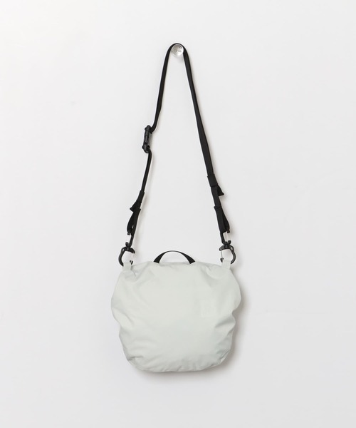 THE NORTH FACE（ザノースフェイス）の「THE NORTH FACE　WP Shoulder Pocket（ショルダーバッグ・メンズ・ホワイト系その他/ブラック・ONE SIZE）」の16枚目の写真