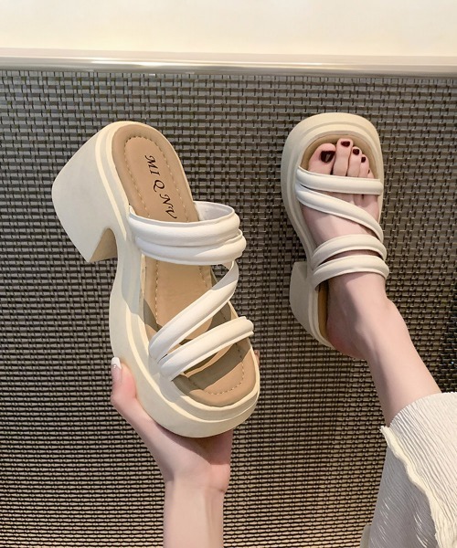 Miniministore(ミニミニストア)の「ミュールサンダル 厚底 太ヒール 美脚夏(サンダル・レディース・アイボリー/ブラック/ダークベージュ・24.5cm/23.0cm/22.5cm/25.0cm/24.0cm/23.5cm)」の21枚目の写真