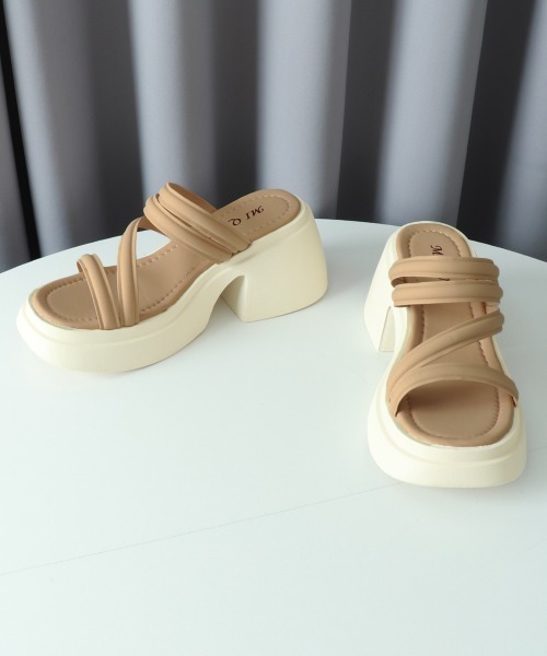 Miniministore(ミニミニストア)の「ミュールサンダル 厚底 太ヒール 美脚夏(サンダル・レディース・アイボリー/ブラック/ダークベージュ・24.5cm/23.0cm/22.5cm/25.0cm/24.0cm/23.5cm)」の11枚目の写真