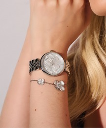 OLIVIA BURTON（オリビアバートン）の「「OLIVIA BURTON/オリビアバートン」シグネチャー - 36mm ドッグウッド T バー シルバー ホワイト & シルバー ブレスレット ウォッチ（アナログ腕時計）」