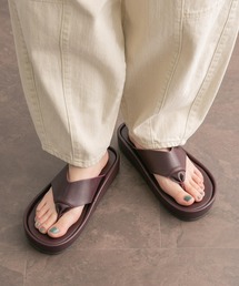 KBF | ギャザーデザイントングサンダル(サンダル)