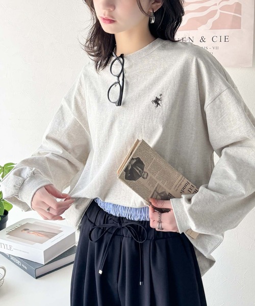 classicalelf(クラシカルエルフ)の「大人カジュアルスタイルに。綿100%着心地抜群の胸刺繍クルーネック長袖Tシャツ(Tシャツ/カットソー・レディース・ブラック系その他/オフホワイト/ブラック/ホワイト×ブラック/グリーン/オートミール・X-LARGE/LARGE/MEDIUM/SMALL)」の21枚目の写真