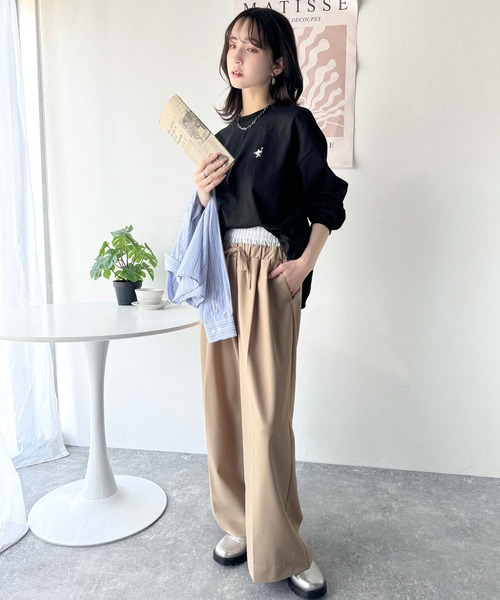 classicalelf(クラシカルエルフ)の「大人カジュアルスタイルに。綿100%着心地抜群の胸刺繍クルーネック長袖Tシャツ(Tシャツ/カットソー・レディース・ブラック系その他/オフホワイト/ブラック/ホワイト×ブラック/グリーン/オートミール・X-LARGE/LARGE/MEDIUM/SMALL)」の19枚目の写真