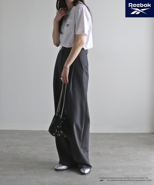 COURO(コウロ)の「【Reebok/リーボック】 ポケット付きワンポイント刺繍ロゴTシャツ(Tシャツ/カットソー・レディース・ブラック/サックスブルー/ホワイト/ネイビー・M/XL/L)」の9枚目の写真
