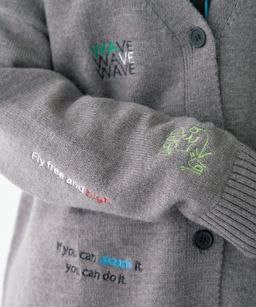 LAVEANGE(ラビアンジェ)の「刺繍ニットカーディガン(カーディガン/ボレロ・レディース・ブラック/グレー・F)」の9枚目の写真