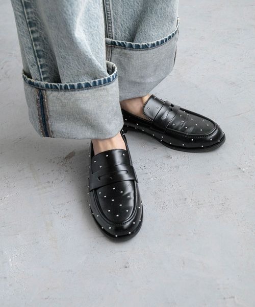 LOWRYS FARM（ローリーズファーム）の「ローファー　138980（ローファー・レディース・ブラック/シルバー・MEDIUM/LARGE）」の2枚目の写真