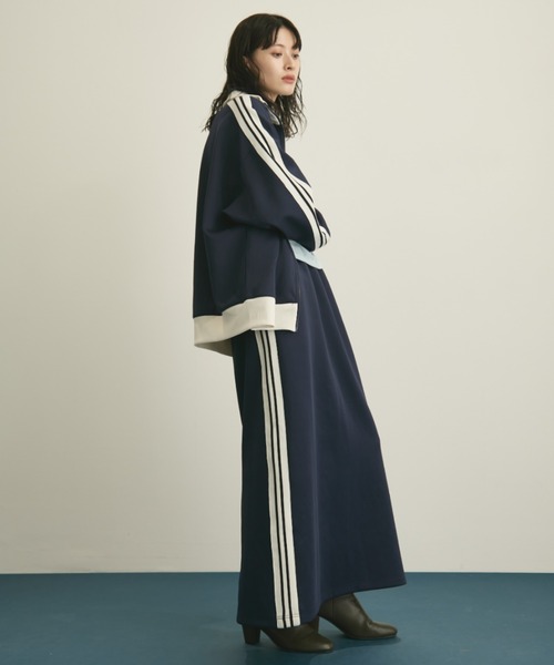 MERLOT（メルロー）の「ダブルライントラックスカート/セットアップ着用可能（スカート・レディース・バーガンディー/ネイビー・FREE）」の4枚目の写真