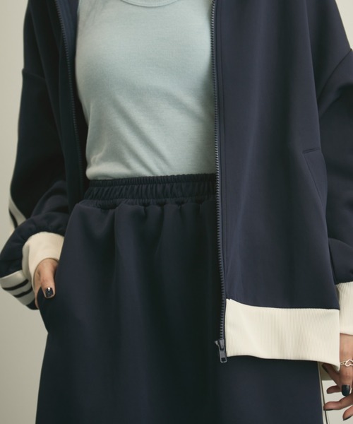 MERLOT（メルロー）の「ダブルライントラックスカート/セットアップ着用可能（スカート・レディース・バーガンディー/ネイビー・FREE）」の7枚目の写真