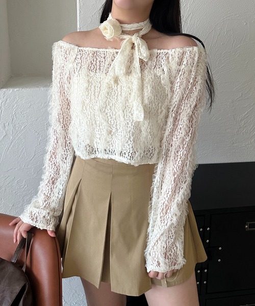 apres jour mignon（アプレジュールミニョン）の「【apresjour mignon SOIE】バラチョーカートップス【ZOZOTOWN限定アイテム】（シャツ/ブラウス・レディース・ブラック/アイボリー・X-LARGE/フリー）」の2枚目の写真