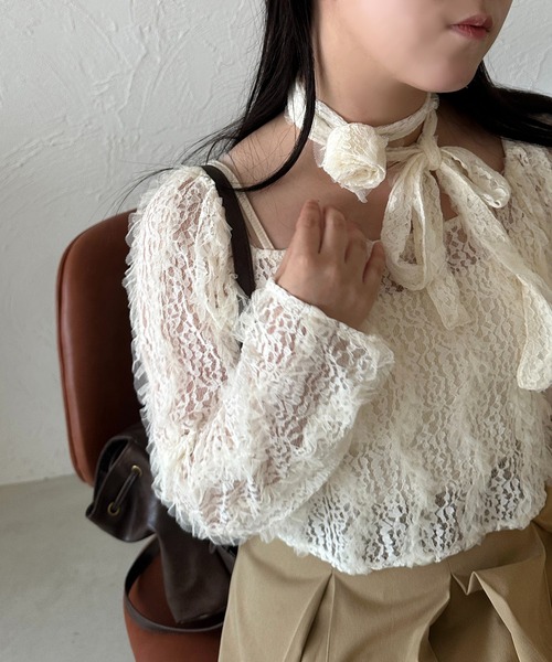 apres jour mignon（アプレジュールミニョン）の「【apresjour mignon SOIE】バラチョーカートップス【ZOZOTOWN限定アイテム】（シャツ/ブラウス・レディース・ブラック/アイボリー・X-LARGE/フリー）」の4枚目の写真