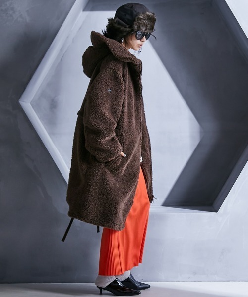 GEVS.(ジェイヴィス)の「ボアモッズコート <大きいサイズ有>GEVS.(モッズコート・レディース・ベージュ/ブラウン・4L/3L/LL/L/M/5L)」の22枚目の写真