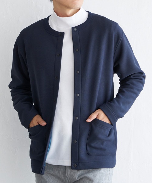 ikka（イッカ）の「ボンディングクルーネックカーディガン（カーディガン/ボレロ・メンズ・チャコールグレー/ブラック/ネイビー/ベージュ・M/L/XL/S）」の4枚目の写真