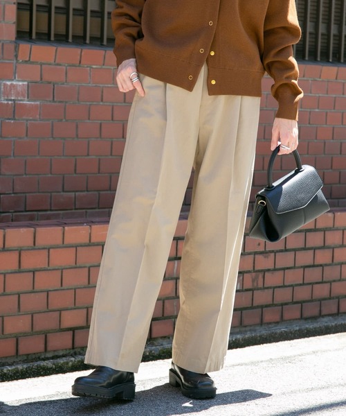 FORK&SPOON(フォークアンドスプーン)の「FORK&SPOON イージーチノパンツ(その他パンツ・レディース・スミクロ/ベージュ・1/2)」の2枚目の写真