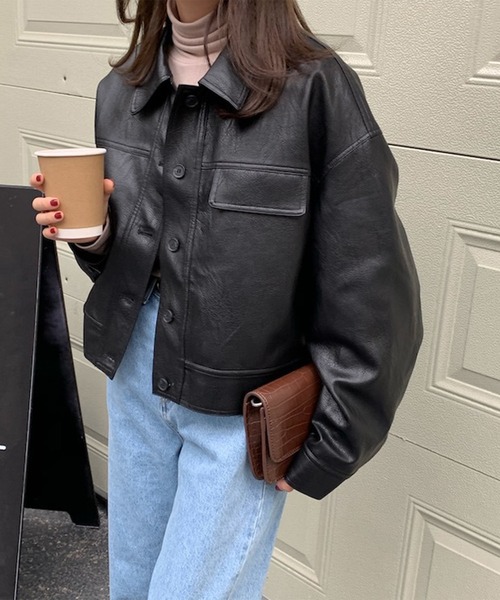 aimoha(アイモハ)の「ステンカラーPUレザージャケット(ブルゾン・レディース・キャメル/ブラック・FREE)」の2枚目の写真