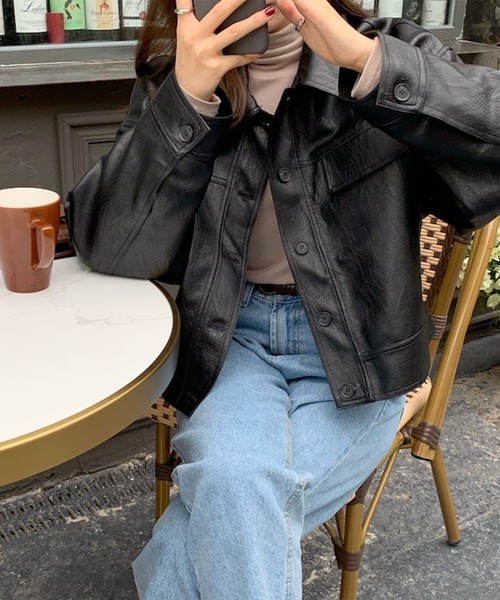 aimoha(アイモハ)の「ステンカラーPUレザージャケット(ブルゾン・レディース・キャメル/ブラック・FREE)」の19枚目の写真