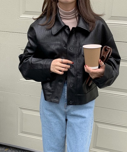 aimoha(アイモハ)の「ステンカラーPUレザージャケット(ブルゾン・レディース・キャメル/ブラック・FREE)」の8枚目の写真