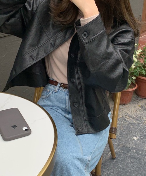 aimoha(アイモハ)の「ステンカラーPUレザージャケット(ブルゾン・レディース・キャメル/ブラック・FREE)」の18枚目の写真